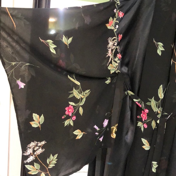 Vintage Victoria Secrets kimono style robe - Picture 2 of 10